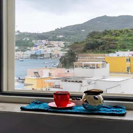 Bello, Comodo E Con Vista Mare.